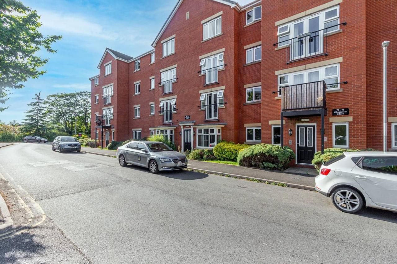 Lovely 2Bed Apt In Redditch, Free Wi-Fi & Parking Eksteriør billede